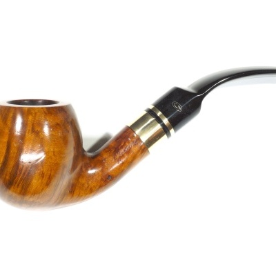 Piteira de fumar em madeira com bocal preto e anel dourado