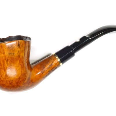 Cachimbo de madeira com boca curva preta e texto gravado