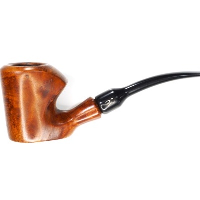 Cachimbo de madeira castanho claro com boquilha preta curva em fundo branco