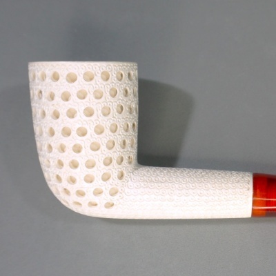 Piteira de cachimbo creme com padrão texturizado e ligação laranja