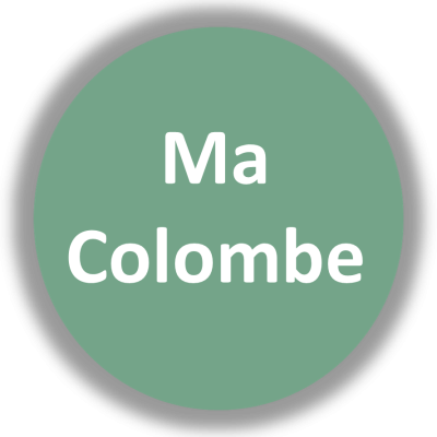 Círculo verde com texto branco Ma Colombe no centro