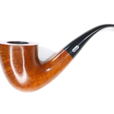 Cachimbo clássico em madeira castanha polida com bocal preto curvo