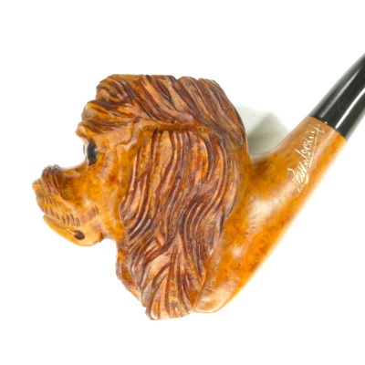 Cachimbo de madeira entalhada em forma de cabeça de cão com bocal preto