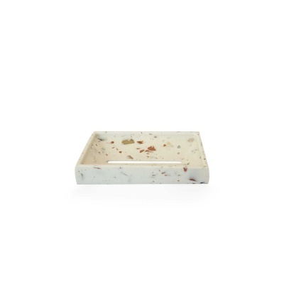 prato retangular creme com manchas castanhas tipo mármore