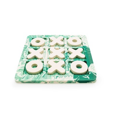 Jogo da velha com x e o brancos num tabuleiro verde e branco