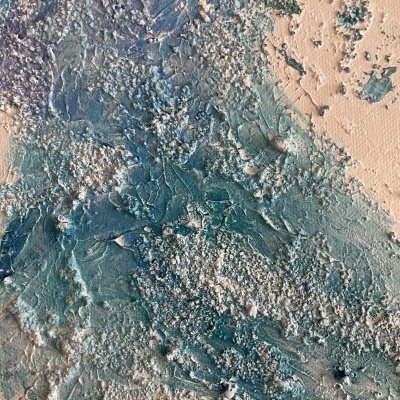 Textura rugosa de tinta em relevo em tons azul e bege sobre tela