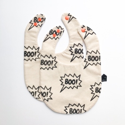 Babetes para bebé com padrão 