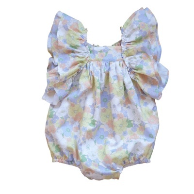 Macacão de bebé com estampa floral colorida e mangas volumosas