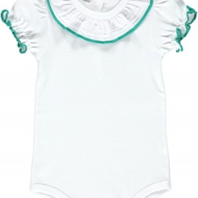Body branco para bebé com detalhes verdes e folhos