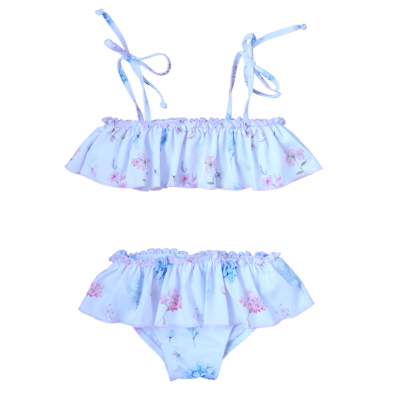 Conjunto de biquíni infantil branco com flores rosa e azul e folhos