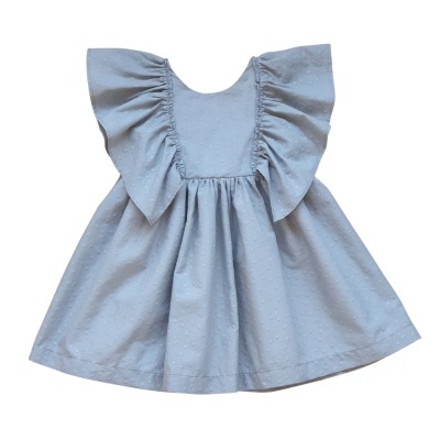 Vestido infantil azul claro com mangas largas e textura bolha