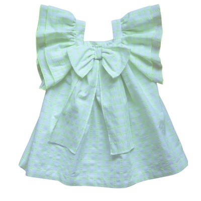 Vestido de criança branco com laço e padrão verde claro