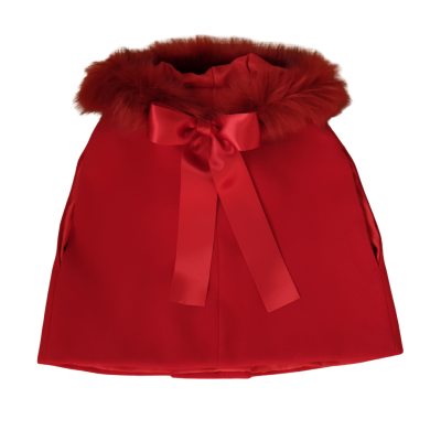 Capa vermelha com capuz e laço de cetim