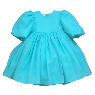 Vestido infantil azul claro com mangas bufantes