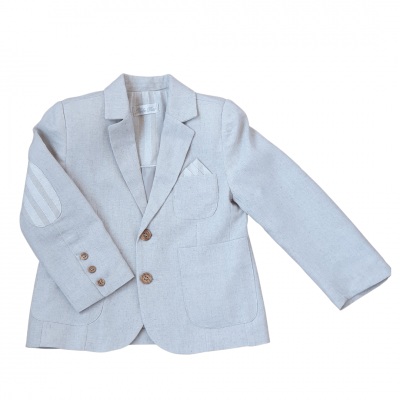 Blazer infantil cinza claro com botões castanhos e bolsos frontais