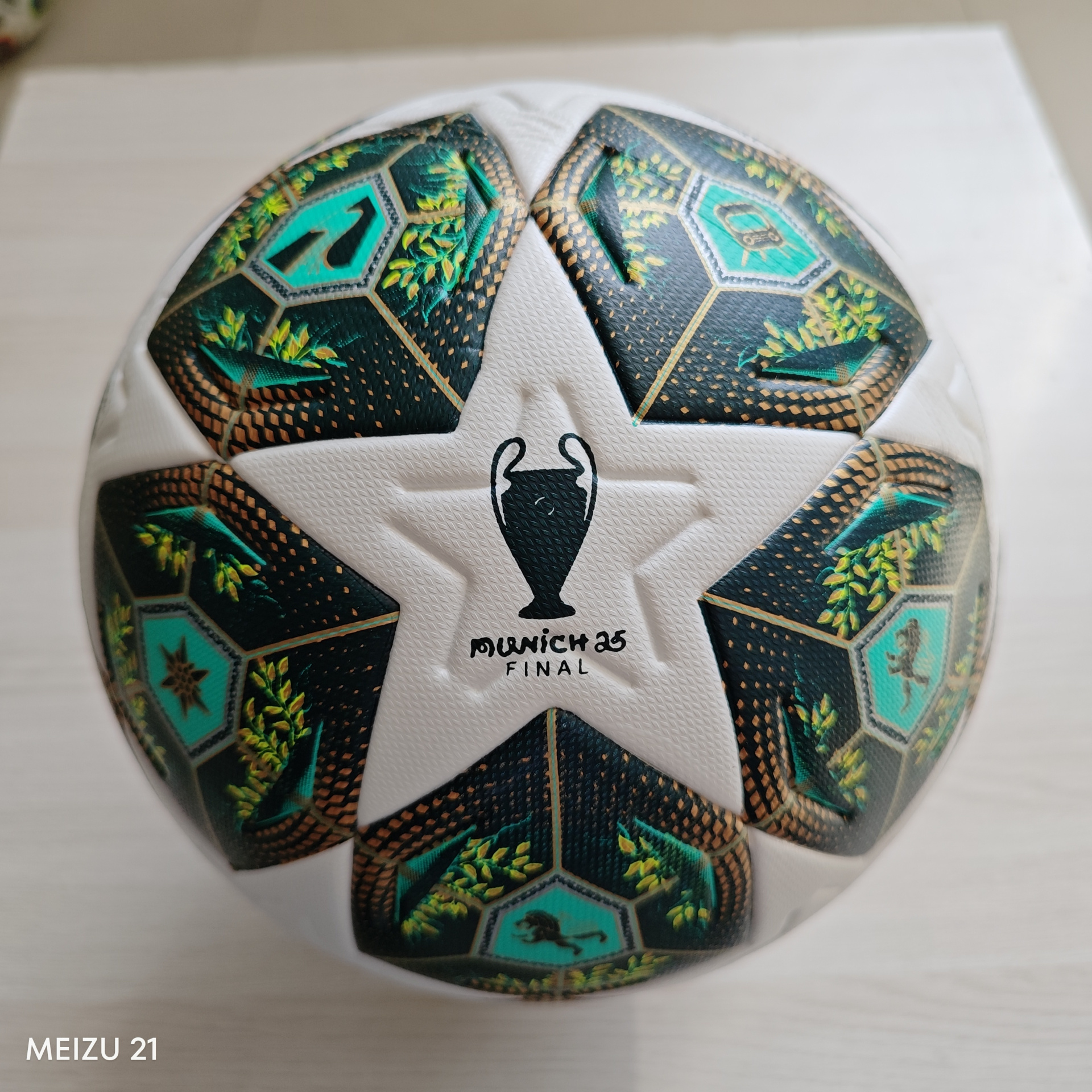 Bola de Futebol Champions League Munich 25 Final | Tamanho 5 Oficial de Jogo