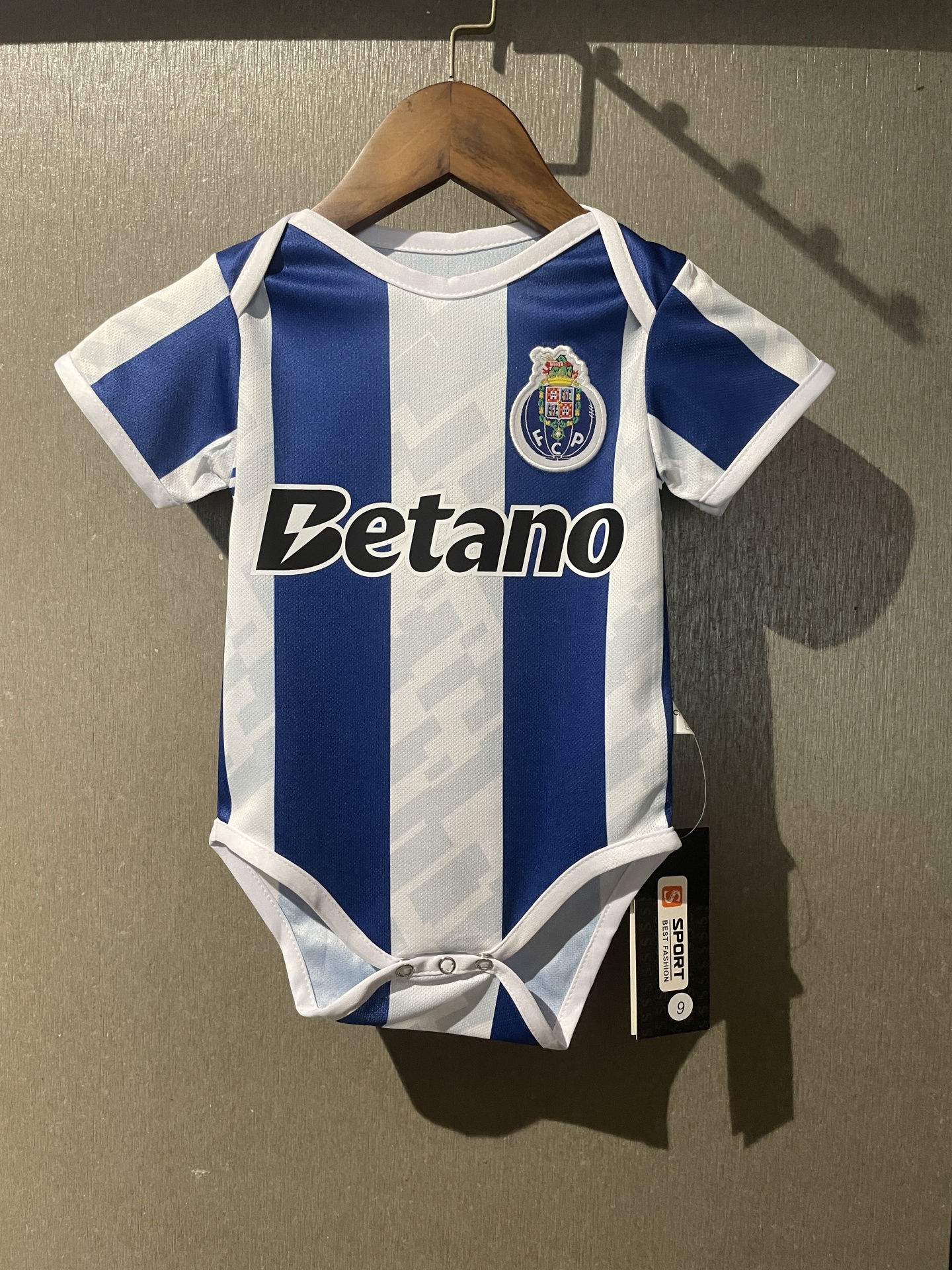 Body Bebé FC Porto 2025/2026 Principal – 9-20 Meses 🔵⚪👶