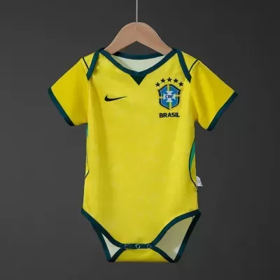 Body amarelo para bebé com bordas verdes e logo do Brasil