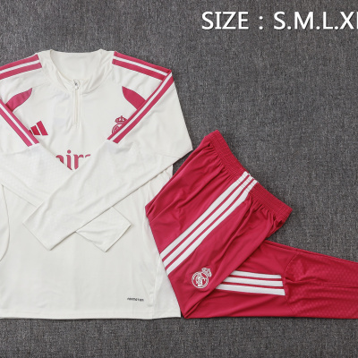 Conjunto desportivo branco e rosa com calças, tecido sintético, em fundo cinzento