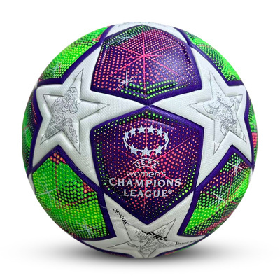Bola de futebol UEFA Womens Champions League branca, roxa, verde e rosa com estrelas e texto