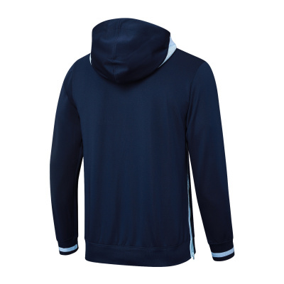 Casaco hoodie azul escuro com capuz e punhos com risca azul clara