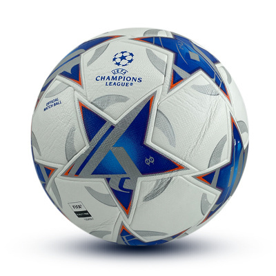 Bola de futebol UEFA Champions League com estrelas azuis e branco