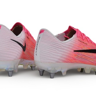 Chuteiras Nike Mercurial Superfly branco, rosa e preto