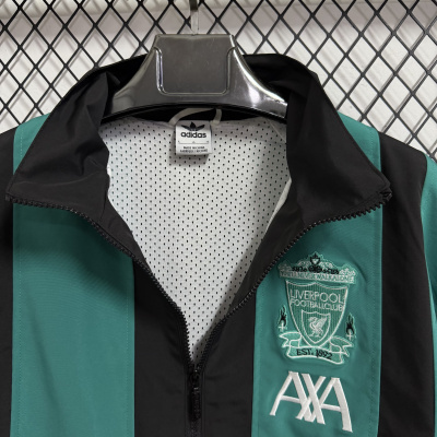 Casaco desportivo Liverpool verde e preto com fecho zip e etiqueta Adidas
