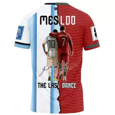 T-shirt de futebol com imagens de Messi e Ronaldo, cores azul, branco e vermelho, texto MESSI LDO e THE LAST DANCE.