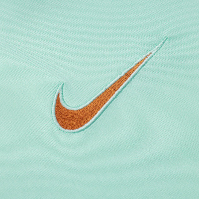 Logo Nike bordado em tecido azul claro