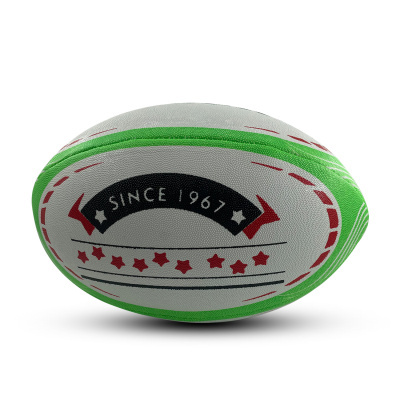 Bola de râguebi branca e verde com texto e estrelas
