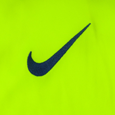 Tecido amarelo fluorescente com logótipo Nike azul bordado