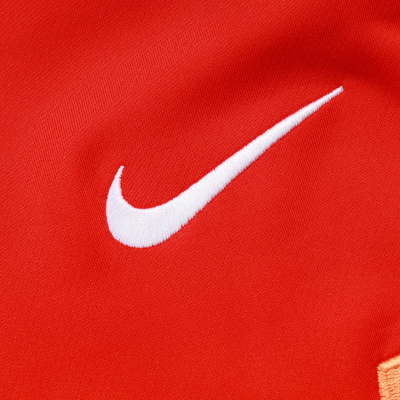 Tecido desportivo vermelho com logo Nike branco bordado