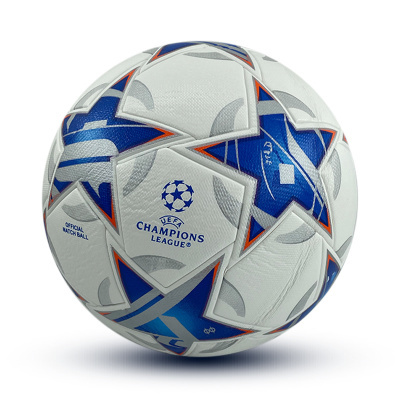 Bola de futebol branca com estrelas azuis e texto UEFA Champions League