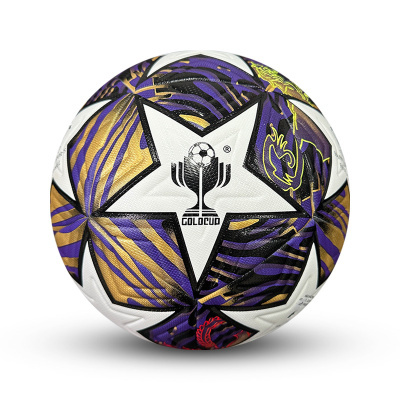 Bola de futebol com padrões coloridos e texto GOLOCUD