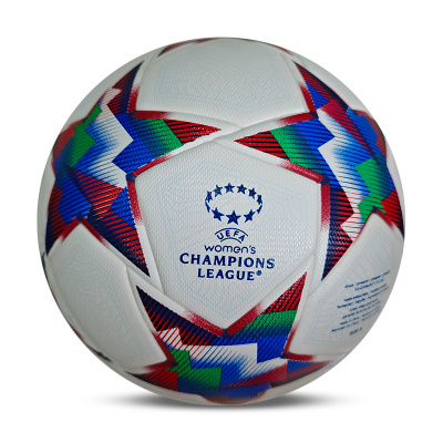 Bola de futebol branca com padrão colorido e texto UEFA WOMENS CHAMPIONS LEAGUE