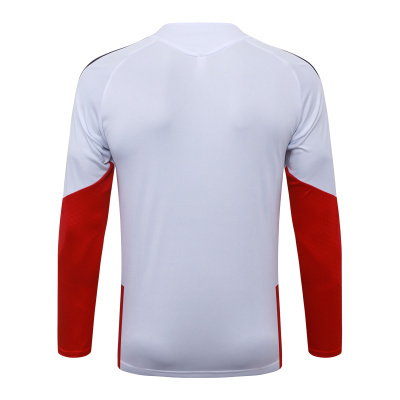 Camisola desportiva branca e vermelha de manga comprida vista de costas
