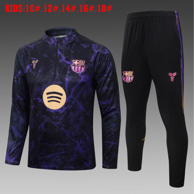Conjunto de roupa desportiva para crianças azul escuro e preta com logótipos rosa e texto vermelho KIDS:10#.12#.14#.16#.18#