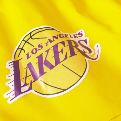Tecido amarelo com logotipo Los Angeles Lakers em relevo