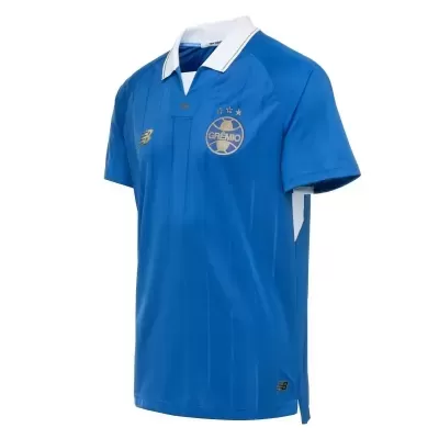 Camisola azul do Grêmio com gola branca e logótipo dourado.