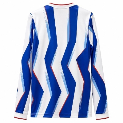 Camisola desportiva manga comprida com padrão geométrico azul e branco