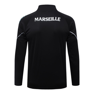 Camisola preta com texto MARSEILLE nas costas e detalhes em branco e azul