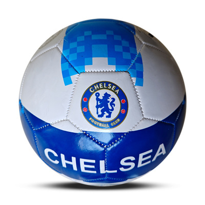 bola de futebol azul e branca com logótipo do Chelsea FC