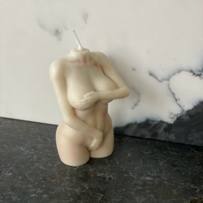Vela&#x20;Arom&#x00E1;tica&#x20;Corpo&#x20;Feminino