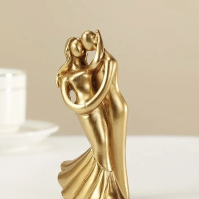Est&#x00E1;tua&#x20;casal