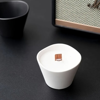 Vela&#x20;em&#x20;Recipiente