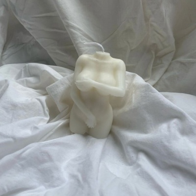 Vela&#x20;Arom&#x00E1;tica&#x20;Corpo&#x20;Feminino