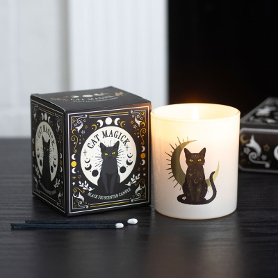 Vela perfumada com ilustração de gato preto e embalagem decorada mística