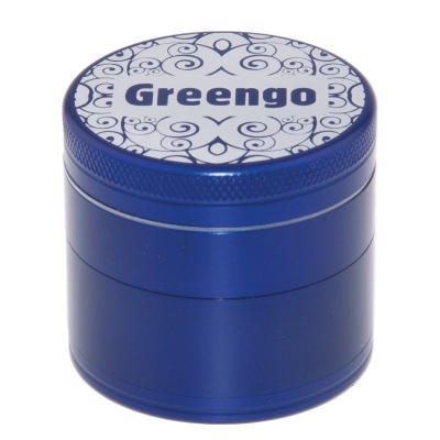 Pote azul metálico com tampa branca decorada e texto Greengo