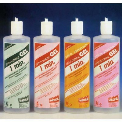 Frascos de gel fluorado de vários sabores em diferentes cores de rótulo.